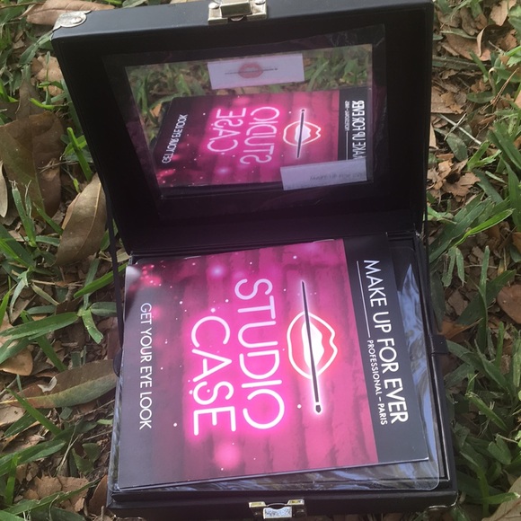 Makeup Forever Studio Case - Picture 7 of 7